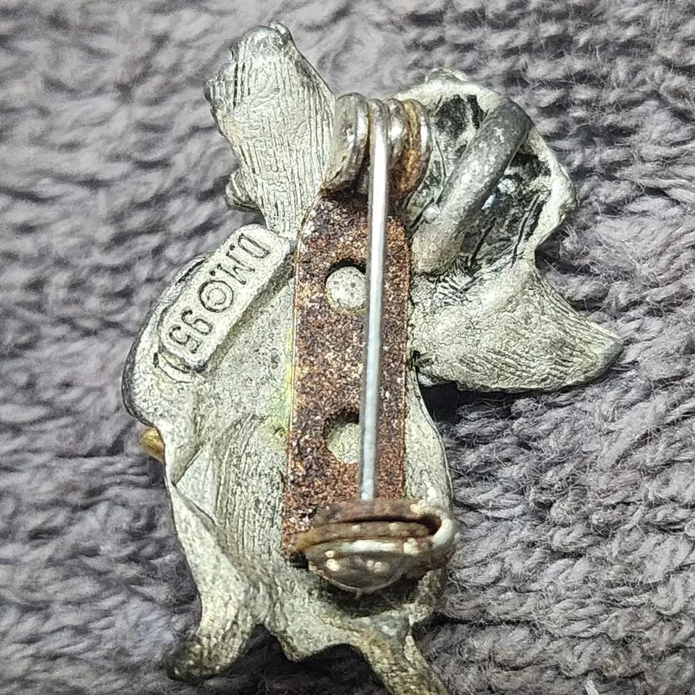 Set of 2 1995 Vintage Angel pins signed 